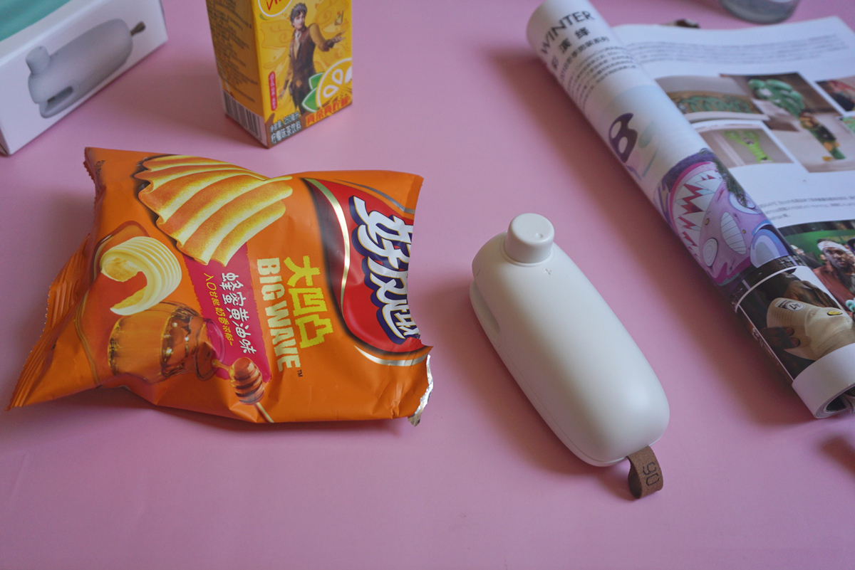 小米有品上架了这款网红生活小帮手：90分便携迷你封口机