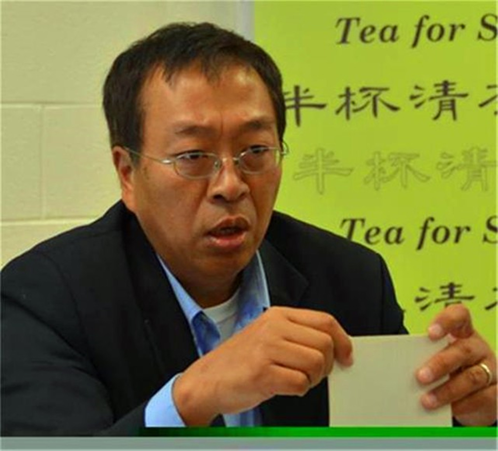 大汉奸余茂春：蓬佩奥之流，特朗普下台后，他是什么下场？