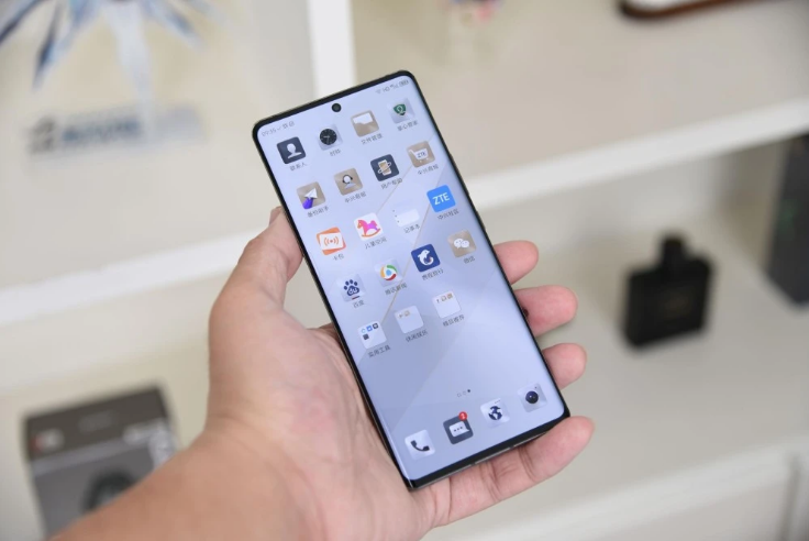 256GB+55W快充，高性价比手机价格下滑，香不香？