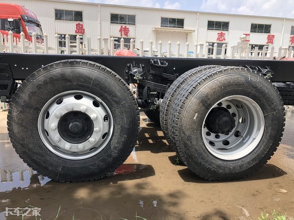 比8X4车型多拉1.2吨货，江淮格尔发K5W 8X2载货车拉