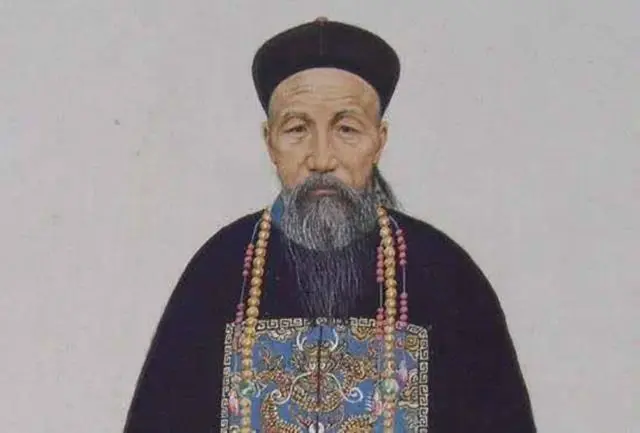 1989年,盗墓贼炸开曾国藩墓;考古队进洞后出来,为