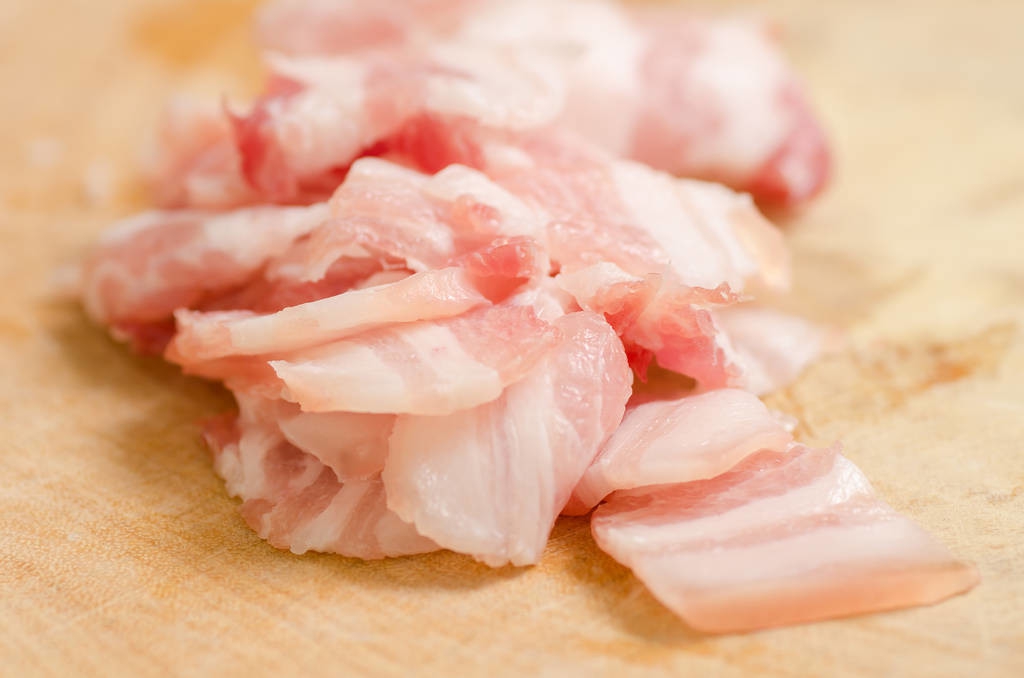 图片[1]-买猪肉时怎么辨别好坏？注水肉该怎么辨别？今天一次讲清楚-起舞食谱网