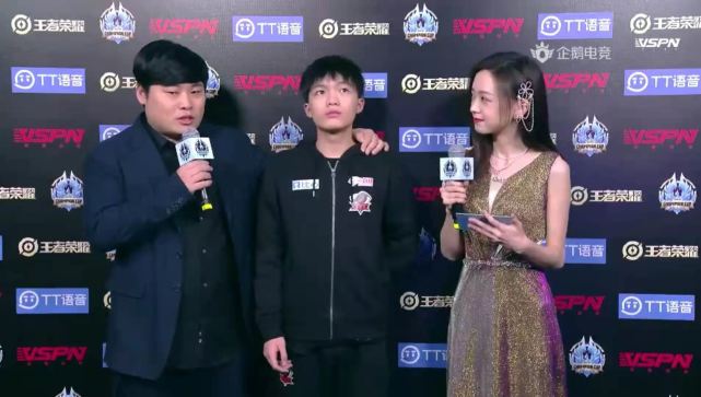 LGD of DYG sweep anything away is become gain the championship popular! Long sincere hair " the individual is dynamic " , 