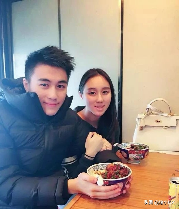 奚梦瑶生下长孙，何猷君还是最宠妹妹何超欣