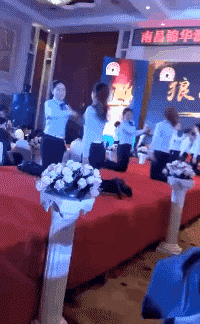 搞笑GIF动态图：好像感觉，哪里不对劲！