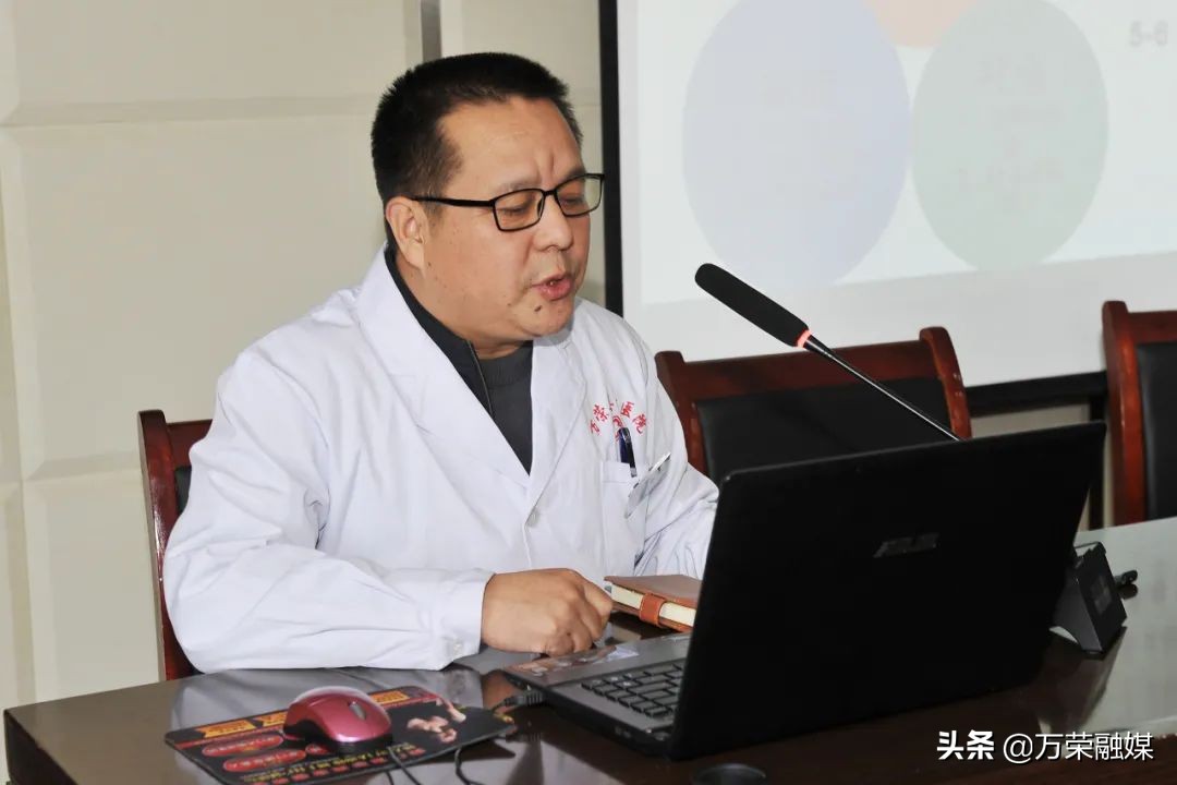 万荣县卫生健康和体育局召开基层中医药适宜技术培训会