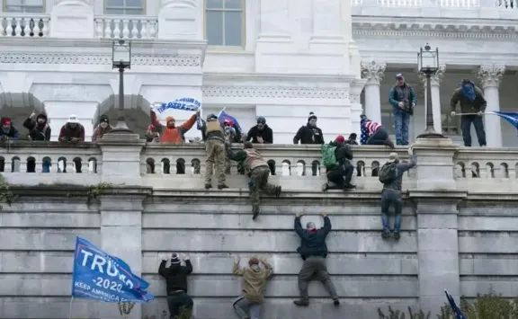 憑什麼美媒可以肆意詆毀抹黑，中國不能正色直言？