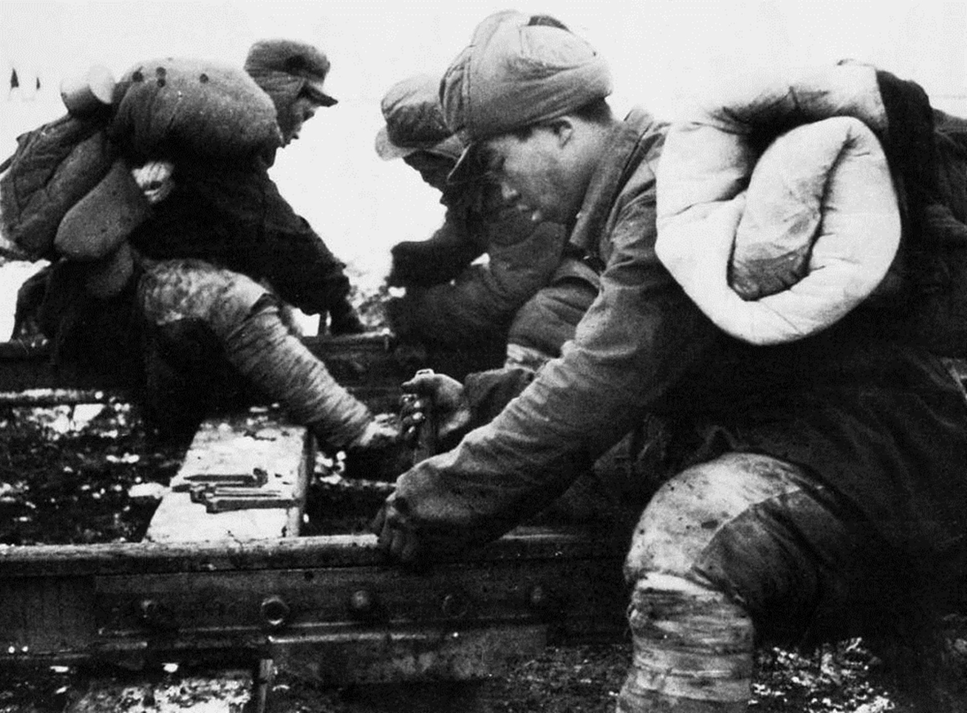 ����ս���з����3λ�����߹٣�̬�ȶ��ӣ��ܾ����죬�����Σ�