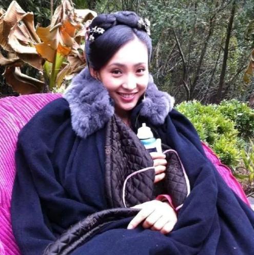 2012年，白静带情夫到医院气死婆婆，而后被老公当岳母面3刀刺死