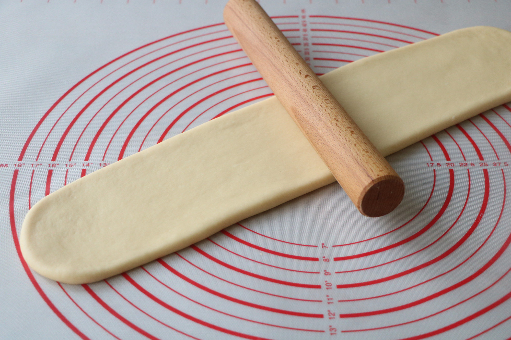 小时候，逢年过节必做的小零食，又酥又脆，制作简单，家人超爱吃