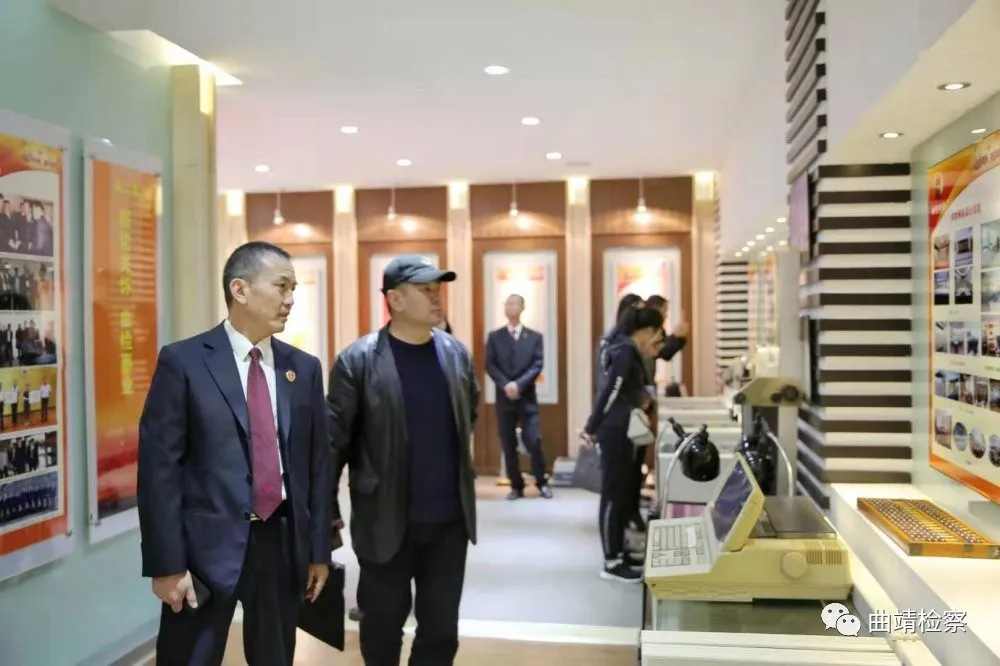 曲靖市总工会到曲靖市检察院交流文明单位创建工作