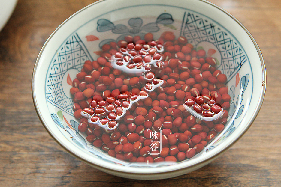 立秋将至，别错过吃芋头，加红豆炖一炖，香甜软糯又营养