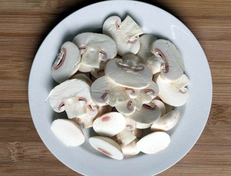 图片[3]-芦笋炒口蘑的做法： 5分钟做一盘 鲜香味美吃着香-起舞食谱网