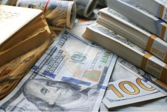 美印钞恶果出现，央行连续4个月抛售2740亿元，拒当“冤大头”