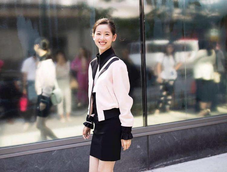 584亿身价的奶茶妹妹，继“婚变风波”后，成为最年轻女富豪！