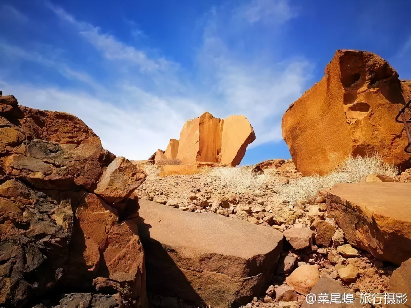 重大考古发现：合肥首次发现大规模史前凹穴岩画群