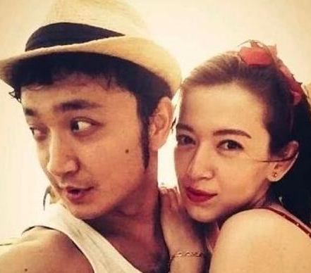 央视主持小尼妻子近照曝光，结婚7年却5年没有互动，婚姻遭质疑