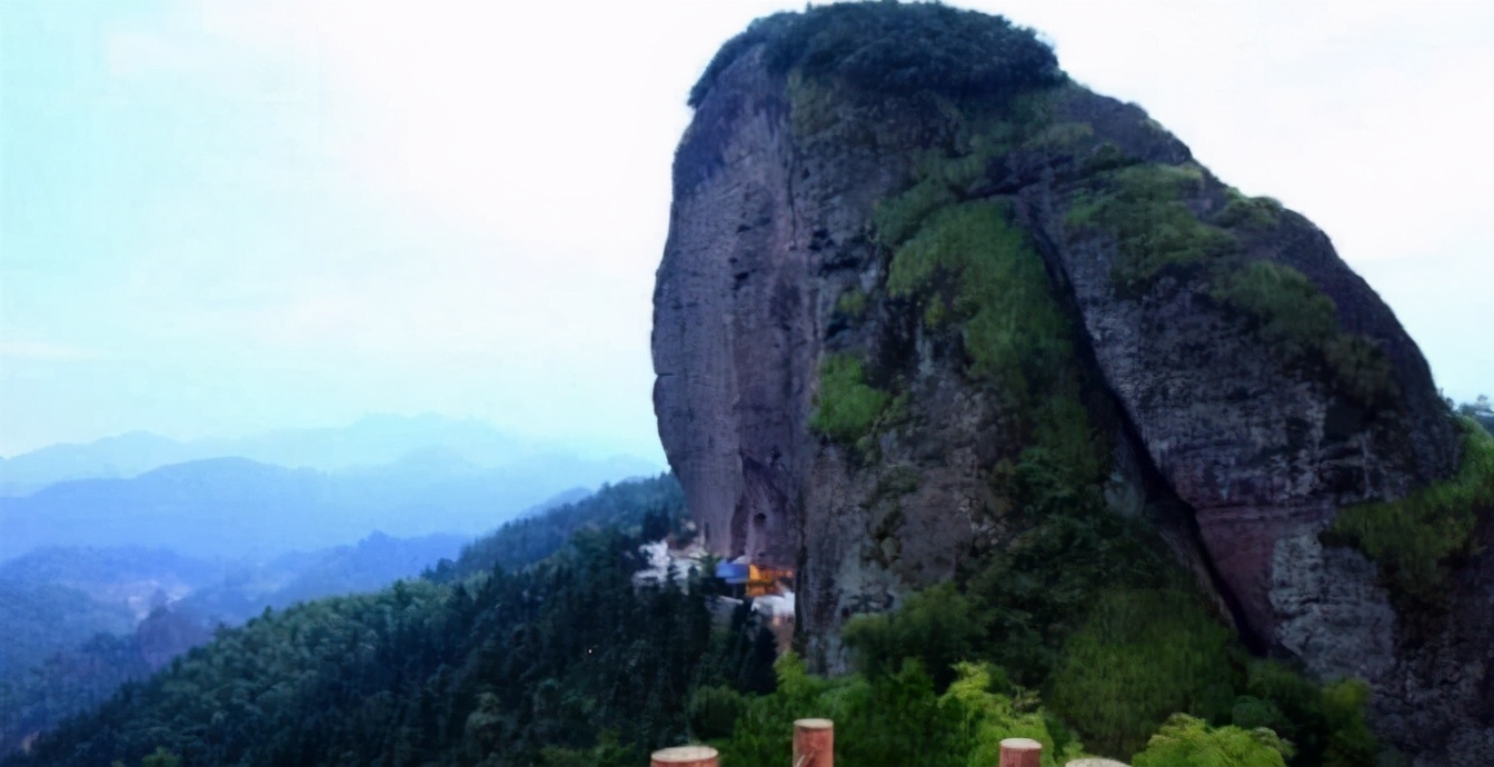 China’s first banned mountain. It was only unblocked after the Tang Dynasty’s closure of the mountain and the Qing Dynasty. It was banned for thousands of years.