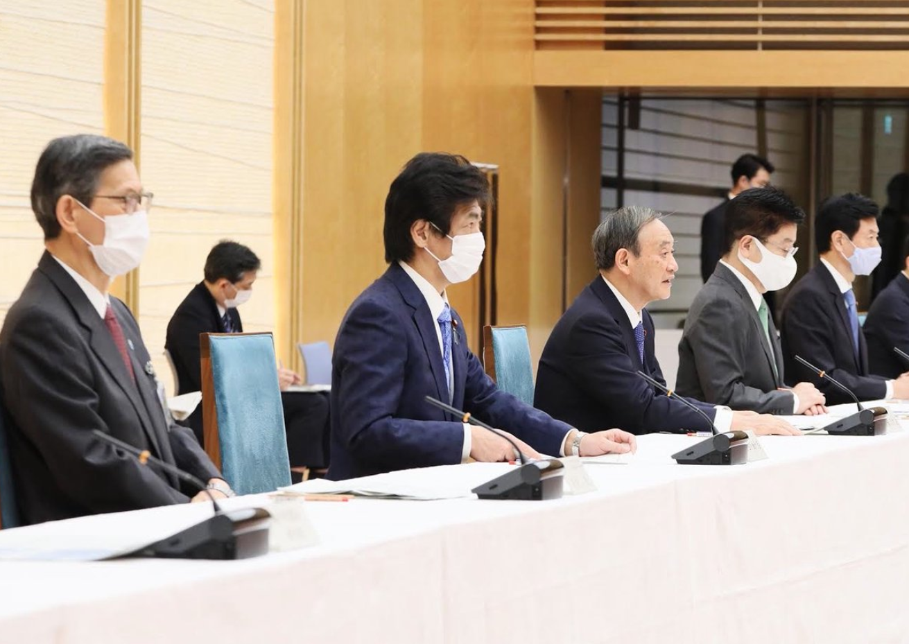 疫情反彈政策不當，菅義偉被拉下神壇，日議員怒斥：遠不如安倍