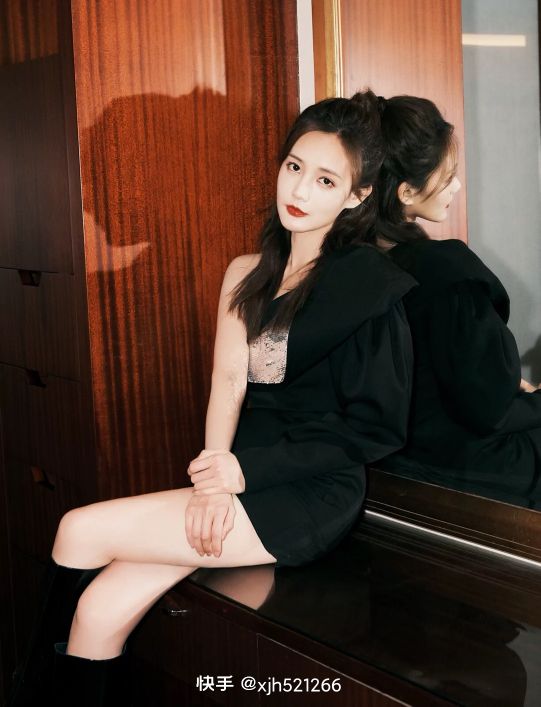 Atlas of Li Yitong sex appeal