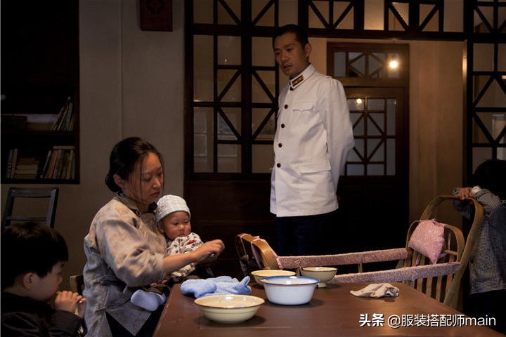 戏里她是农妇王秀娥，戏外在中戏当老师，教出的学生都是演技派
