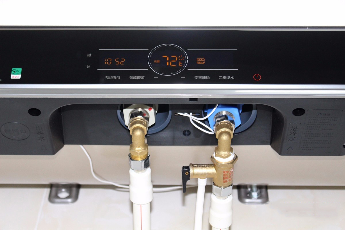 燃气热水器和电热水器，到底哪一种更好？家用热水器该怎么选？