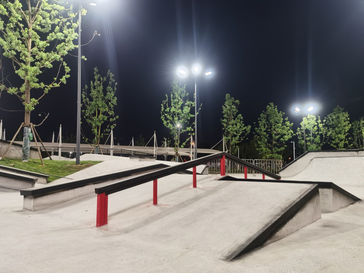 重庆融创文旅城试营业：以潮流之名沸腾重庆大美山水