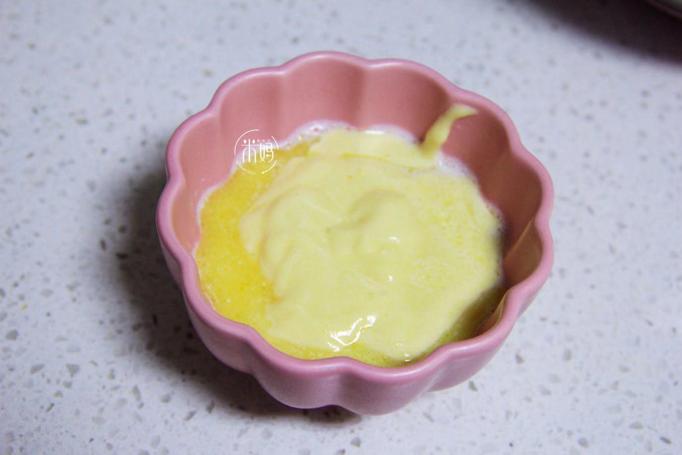 图片[11]-小蛋糕做法步骤图 3个鸡蛋1杯面粉就搞定松软可口又营养-起舞食谱网