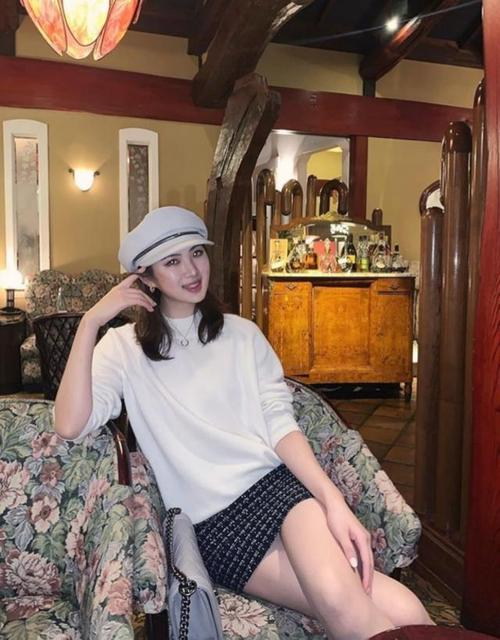 姚安娜入圈封面曝光，全身上下尽显富贵，为何出道就惹群嘲？