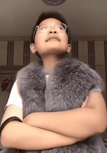 拒绝了千万合约，钟美美补课费高达一月一万，妈妈还能拽住他吗？