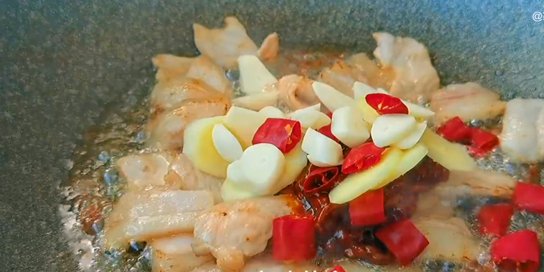 土豆片這樣做太好吃了，學會用它來招待客人，比紅燒肉還受歡迎