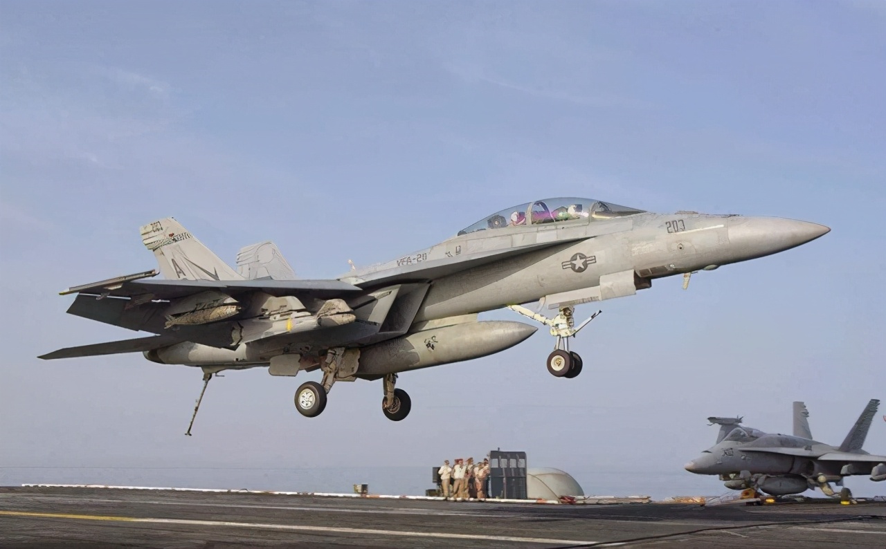 ���������������������ӡ�߾�����֮�ʣ���������ӡ��һͬѵ��