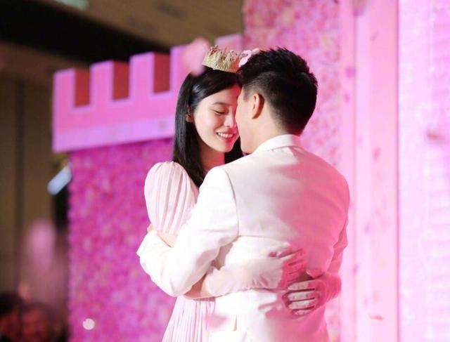 何猷君奚梦瑶晒证官宣结婚 十指紧扣非常恩爱!何猷君为什么娶奚梦瑶?