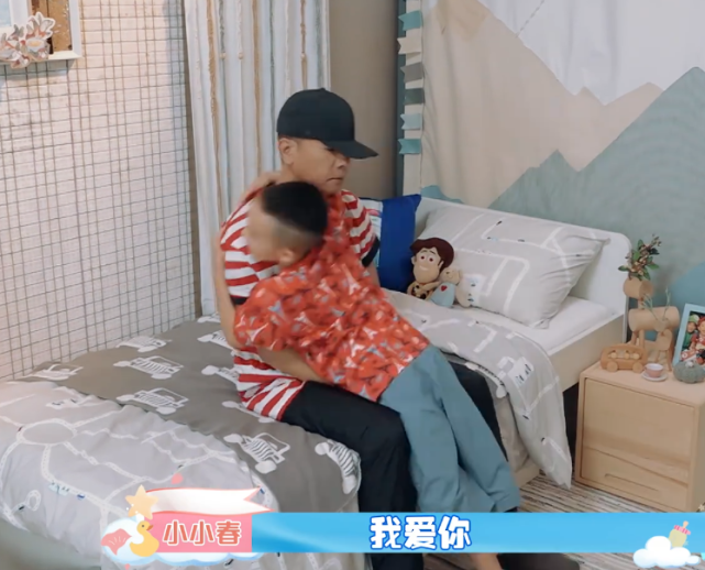 新生日记2：小小春的情商多高？请陈小春帮忙时说的话，暖化了