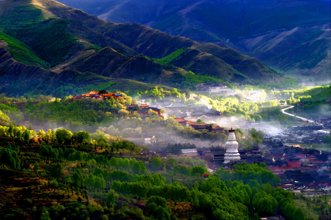 探访五台山景区，夏季游玩的避暑胜地，适合全家出游