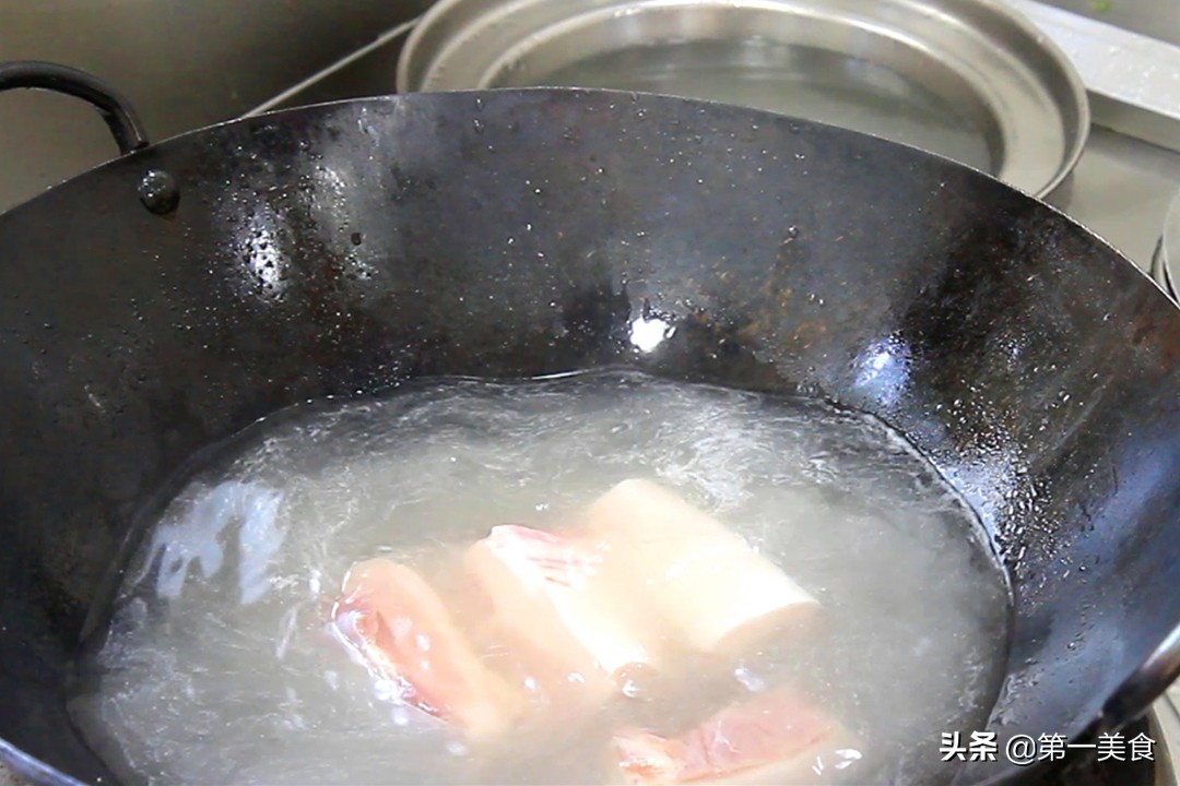 图片[3]-扣碗条子肉做法步骤图 最地道的河南扣碗条子肉做法！肥而不腻-起舞食谱网