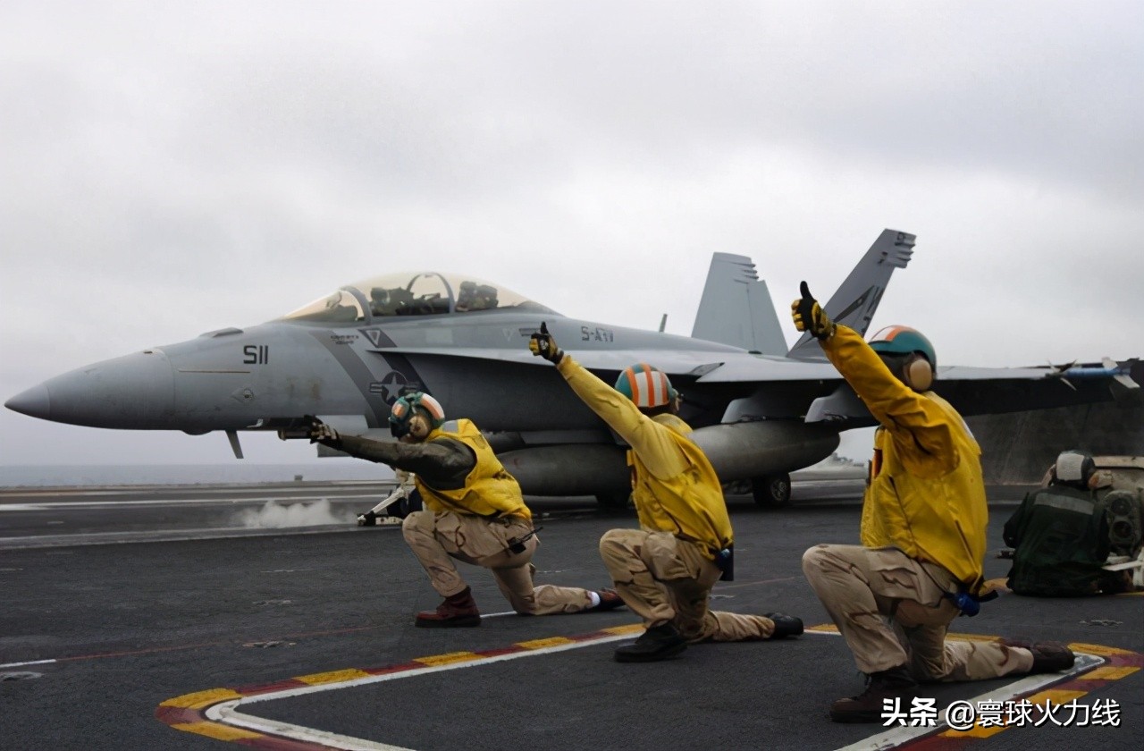 解放军双喜临门，055“拉萨舰”正式服役，改进型052D也按计划装备到位