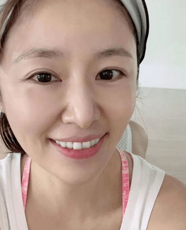 林心如再秀厨艺，变着花样给老公女儿做美食，霍建华父女太有口福