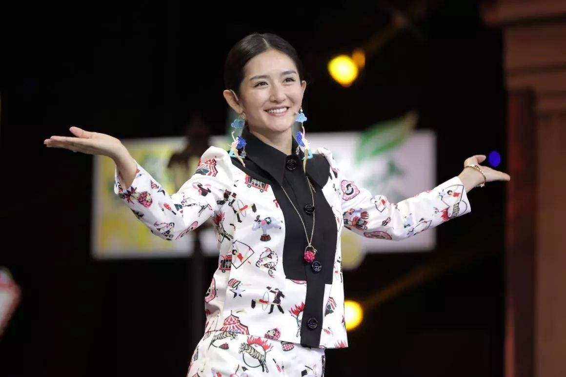 烂牌打好的谢娜，才不是荧幕上那样“疯傻”，