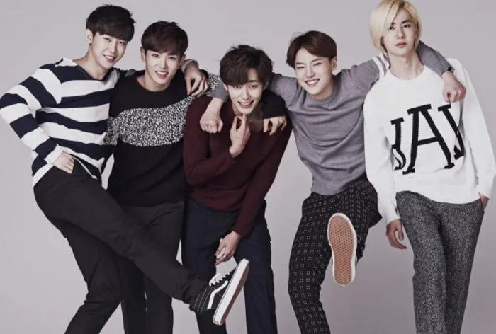 《乘风破浪的姐姐》遥遥无期，哥哥们却后来居上，18人团阵容强大