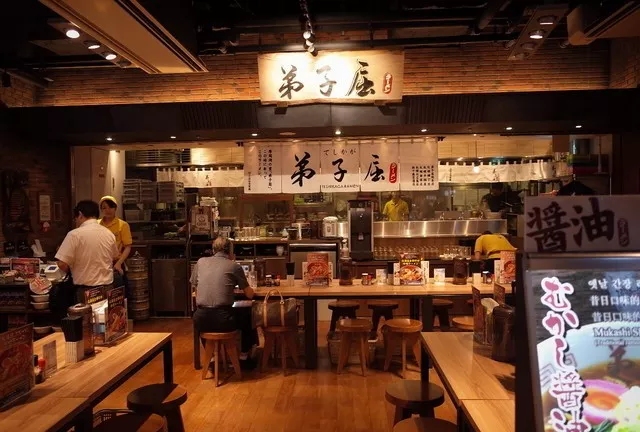 你以为的日本机场VS实际上的日本机场，网友：这是游乐园？