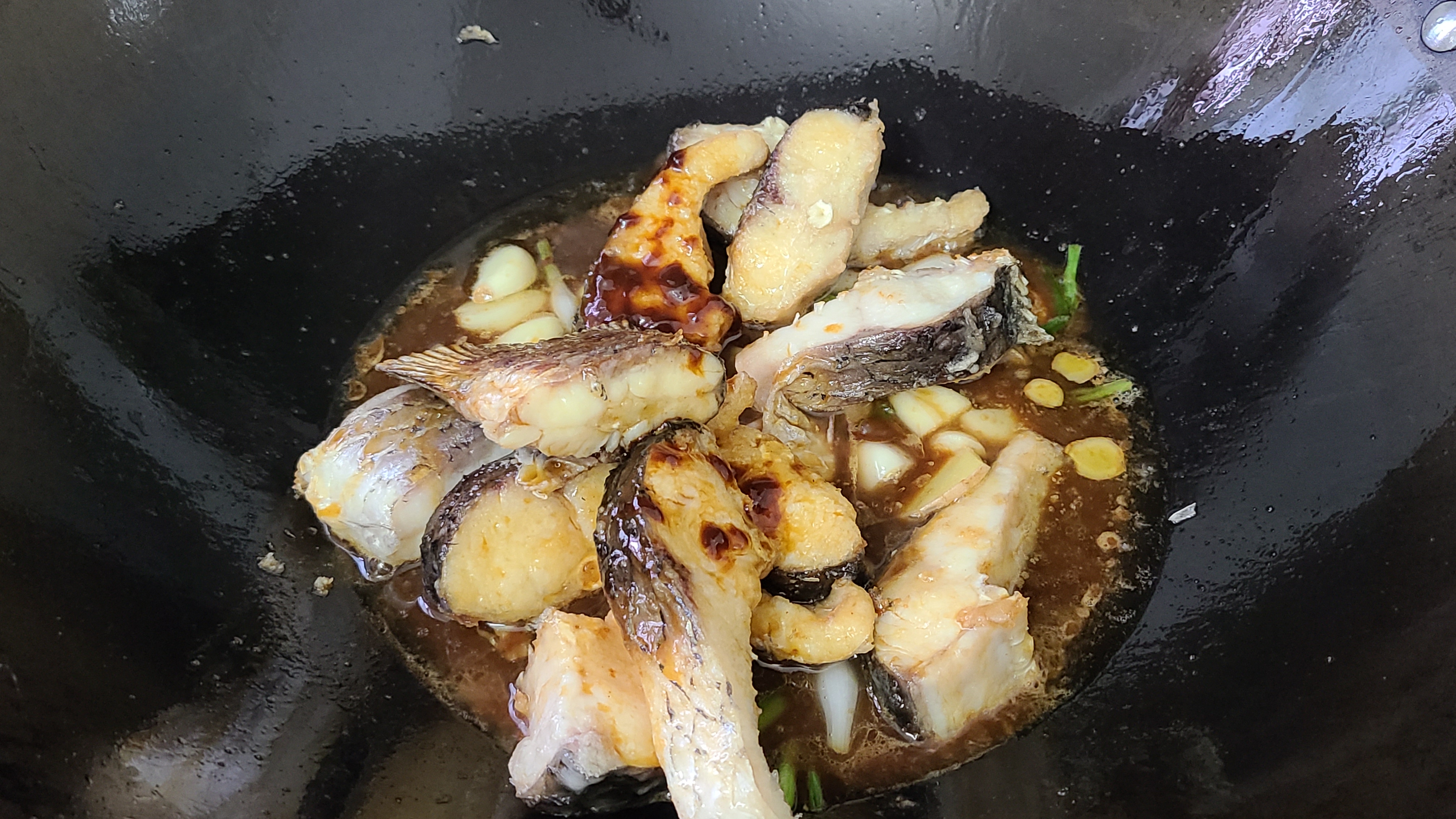 I love this method of fish meat. It has a strong fragrance and good taste.