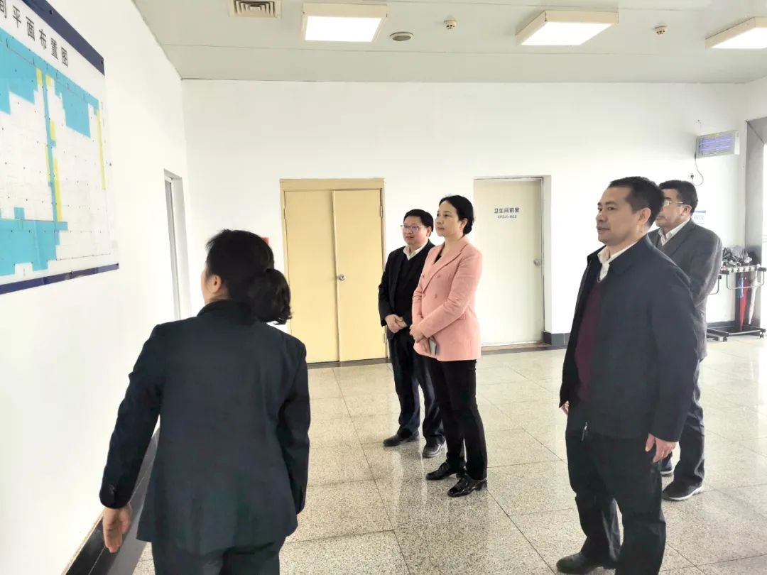 向建平调研新侨和留学人员回国来怀创新产业