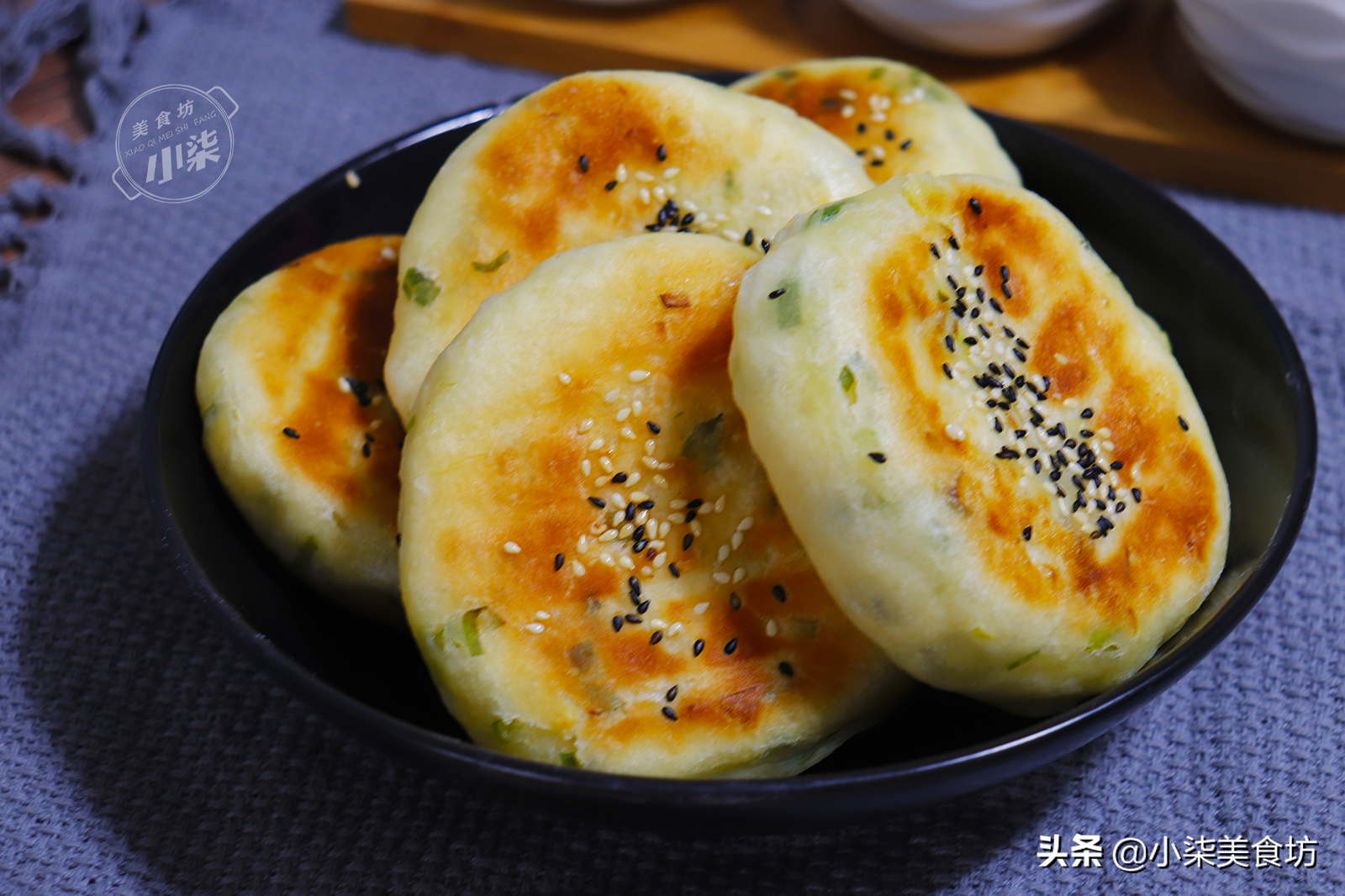 這餅我一周做2回，筷子一攪，外酥裡軟，大人孩子搶著吃，太香了