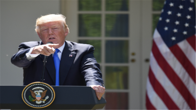 特朗普行為震動政壇，怒罵共和黨忘恩負義，還扯到中國，網友憤怒了