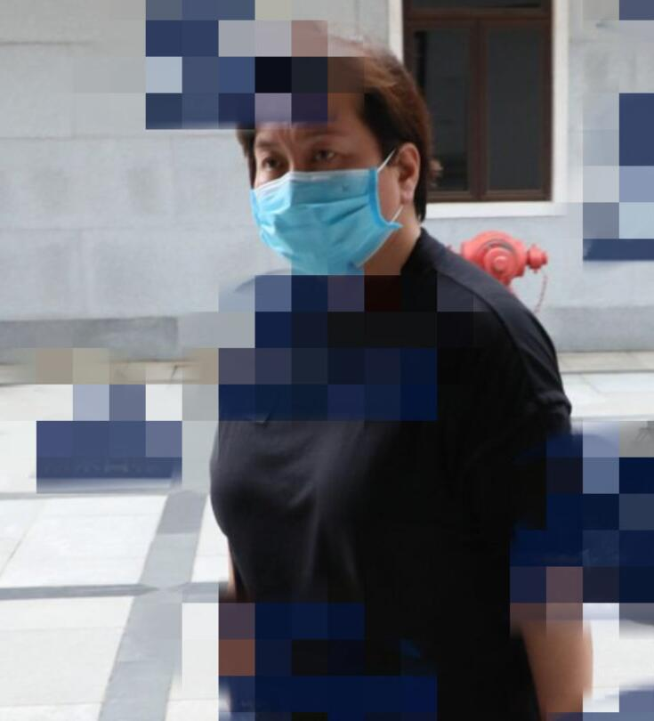 赌王去世头七家属请高僧做法事，四房集体现身