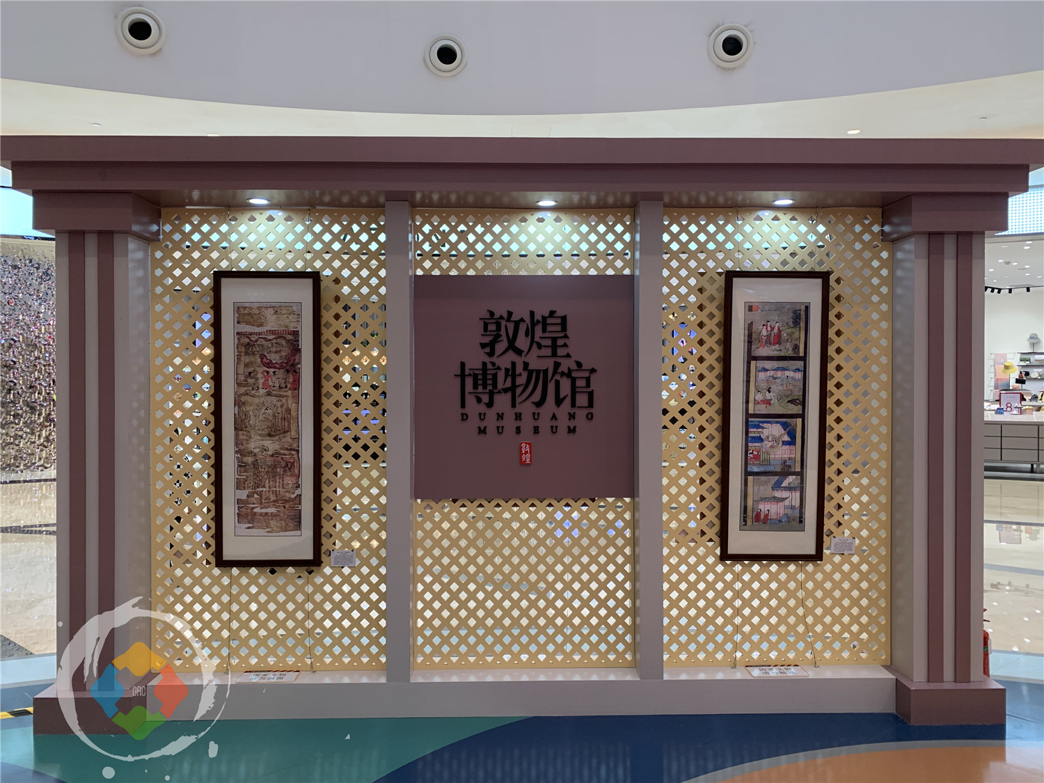 不被看好的重庆来福士，迎来开业一周年，人气怎么样了？