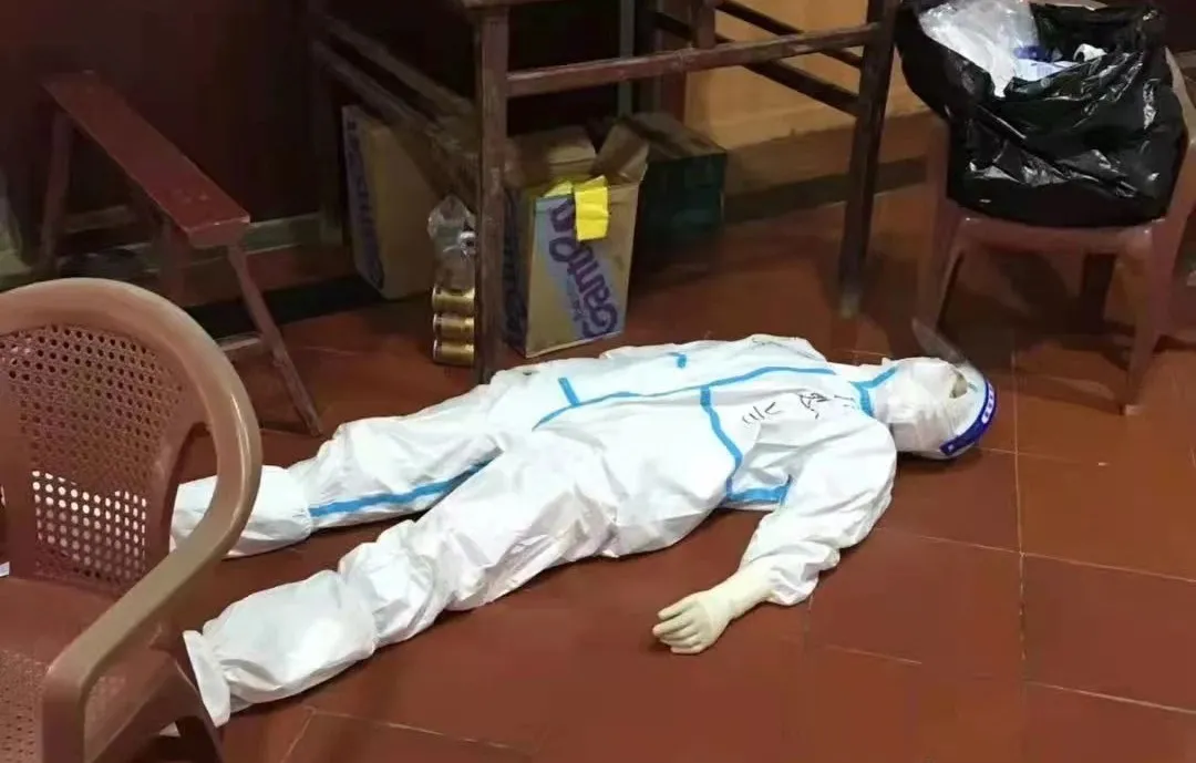 央视新闻｜上海中医药大学协爱医院志愿者“莆田抗疫”最美的身影