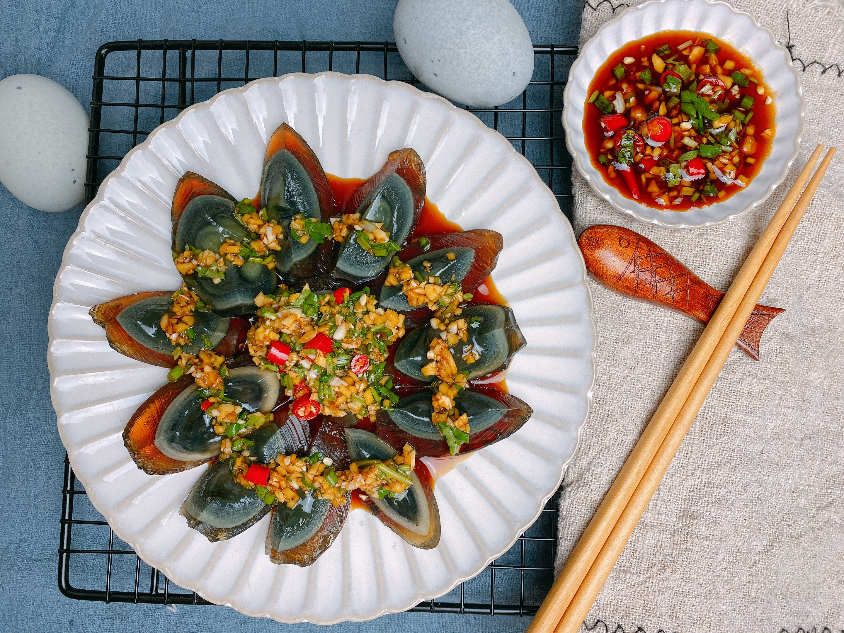 過年必備涼菜之涼拌皮蛋，多加3味調料，皮蛋不腥不澀，開胃爽口