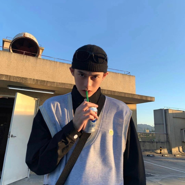 挑一句喜欢的文案送给自己吧